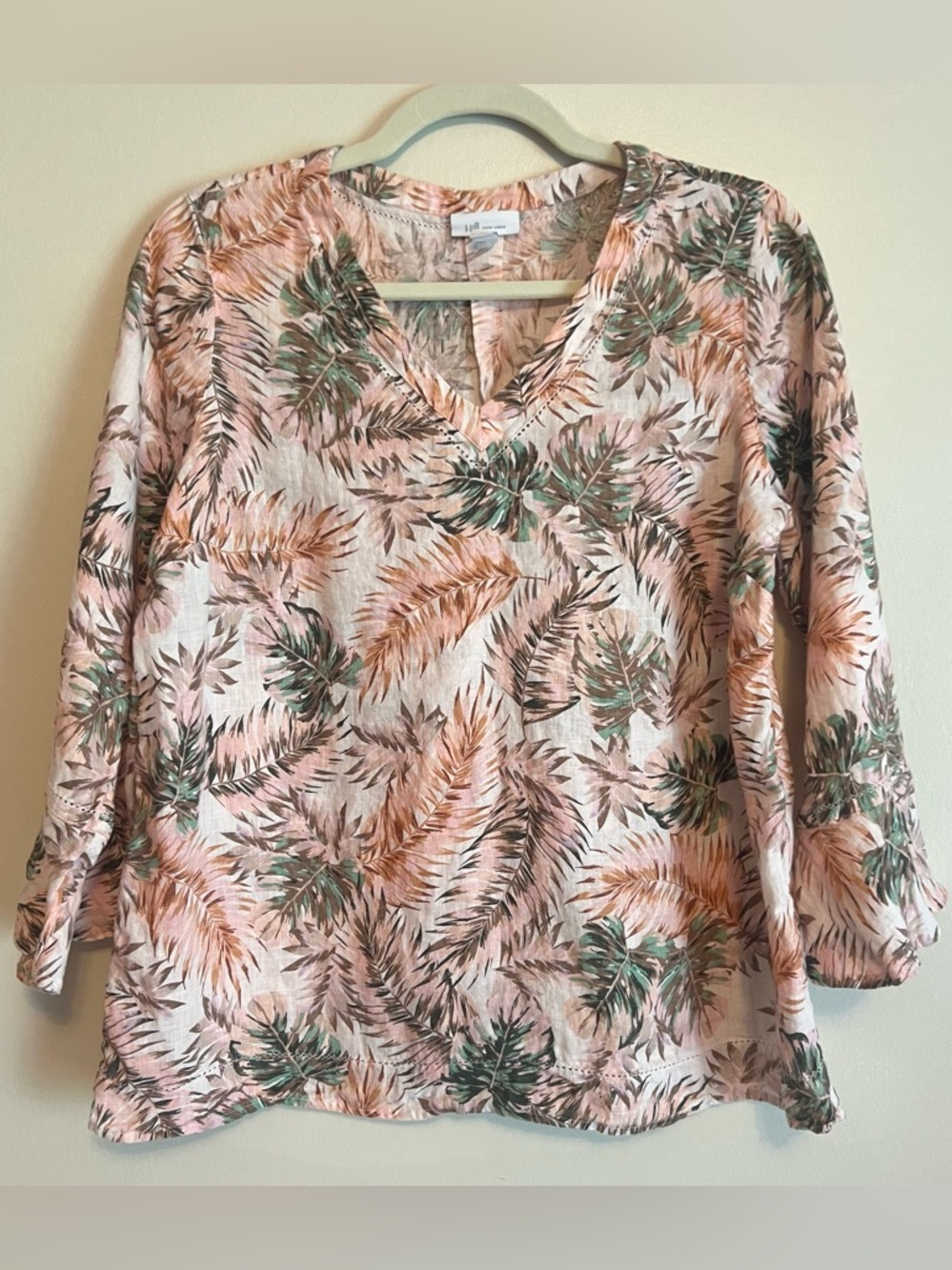J. Jill Light Pink Tropical Leaf V-Neck 100% Linen Blouse Lightweight